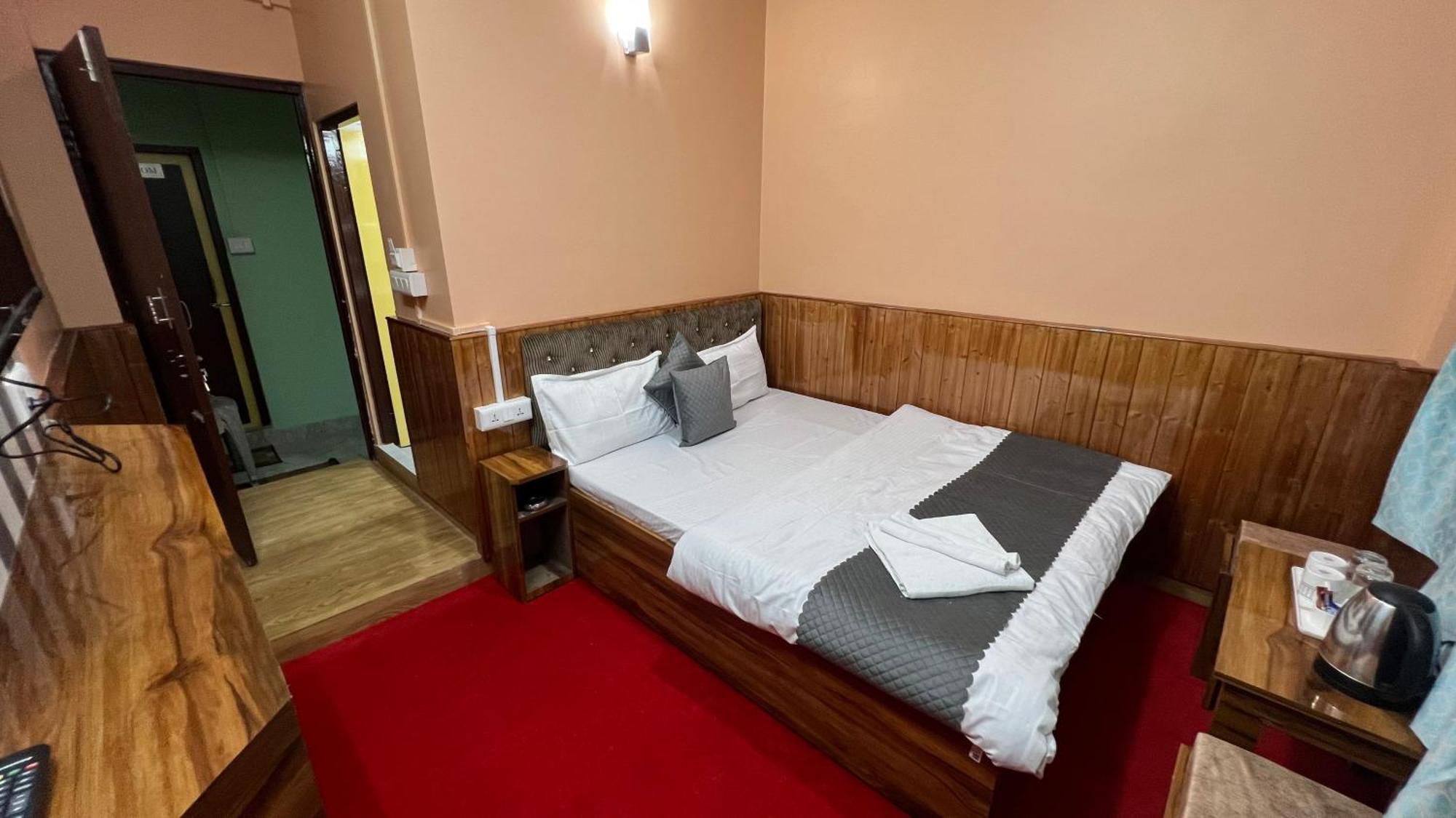 Hotel Hill Top Νταρτζίλινγκ Εξωτερικό φωτογραφία