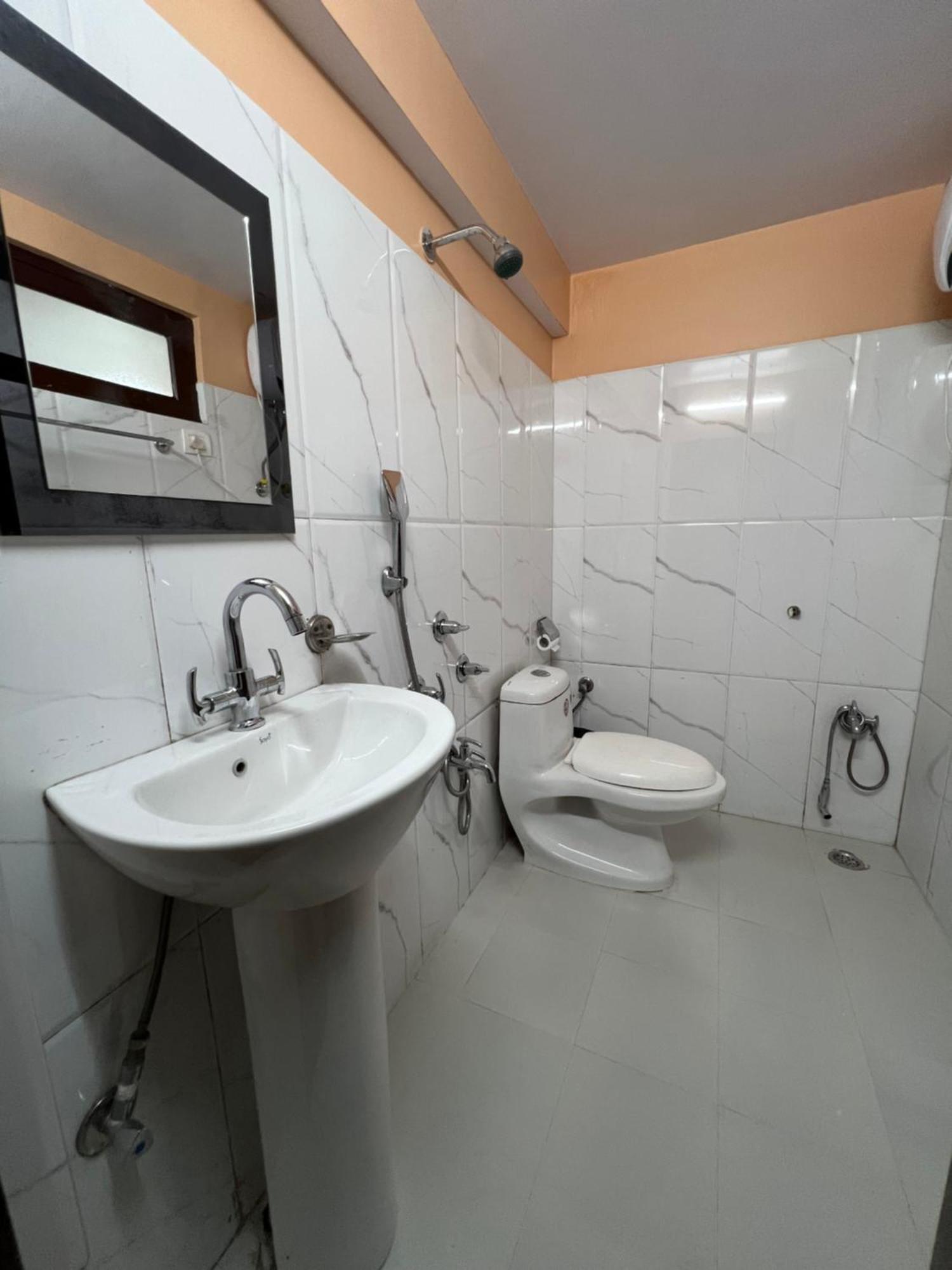 Hotel Hill Top Νταρτζίλινγκ Εξωτερικό φωτογραφία