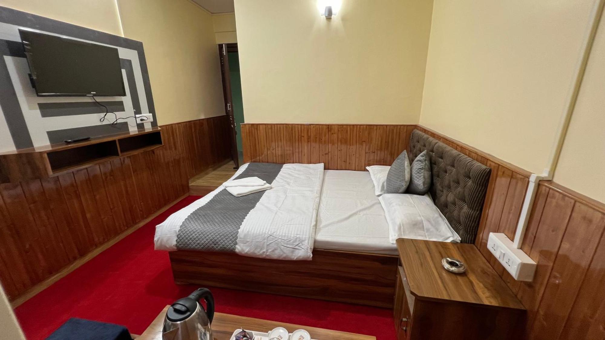 Hotel Hill Top Νταρτζίλινγκ Εξωτερικό φωτογραφία